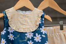 Load image into Gallery viewer, Darling Daisy Tunic Set
